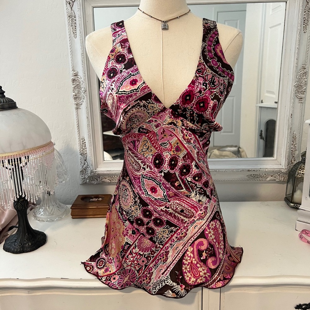 vintage y2k paisley patterned babydoll tank top with tie back - Picture 2 of 5